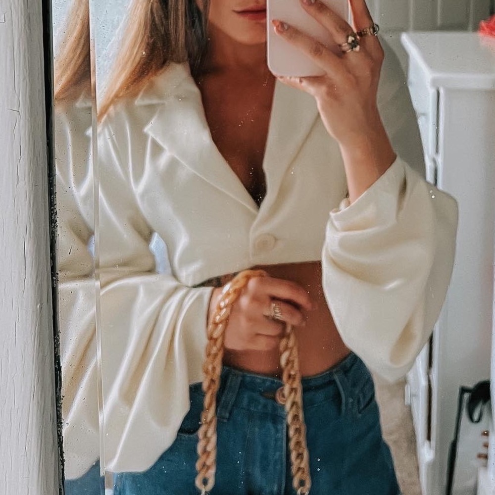 Cropped Long Sleeve Collard Top